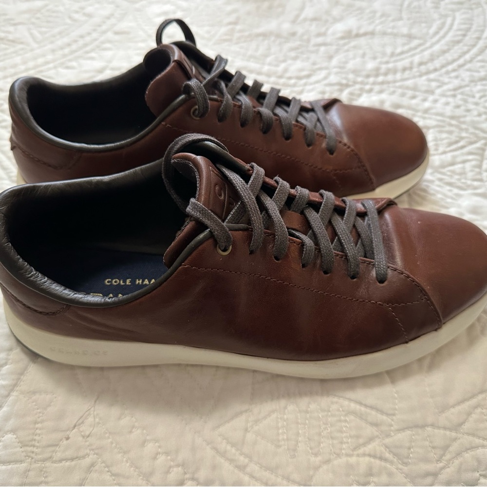 Cole Haan nice leather brown shoes